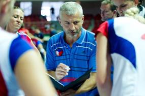 http://www.cvf.cz/soubory/8336/11_FF_CZE_SRB_CZE_head_coach_Jiri_Siller_during_time_out.jpg
